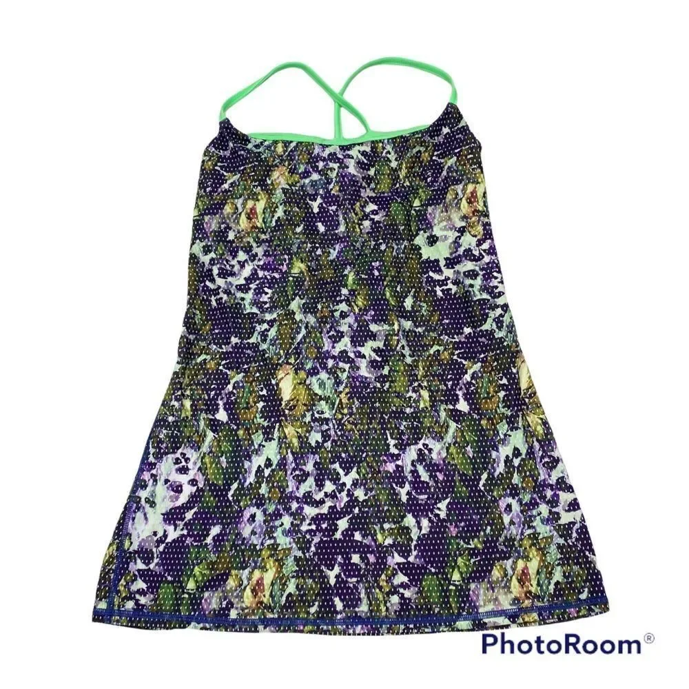 Lululemon Floral Sport White Multi/Pistachio Dancing‎ Warrior Activewear Top 8